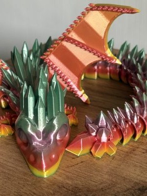 Kristall-Drache